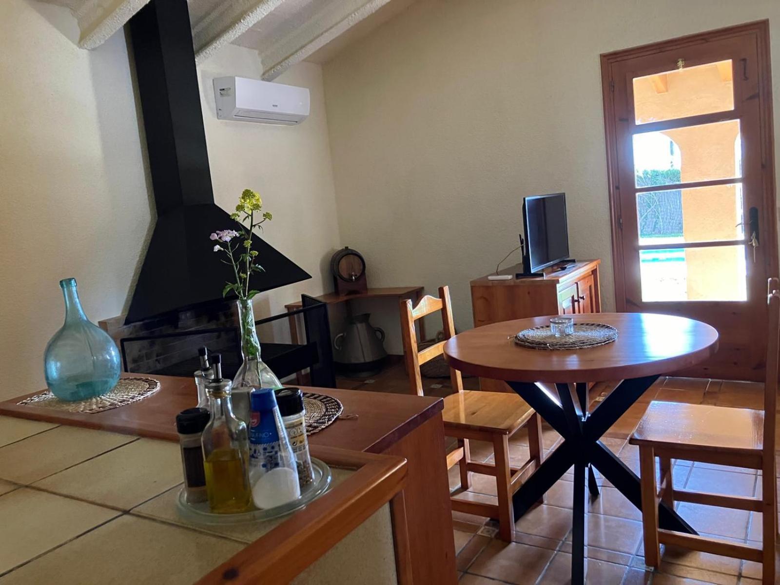 Apartment With Private Pool And Garden San Martin Sarroca ภายนอก รูปภาพ